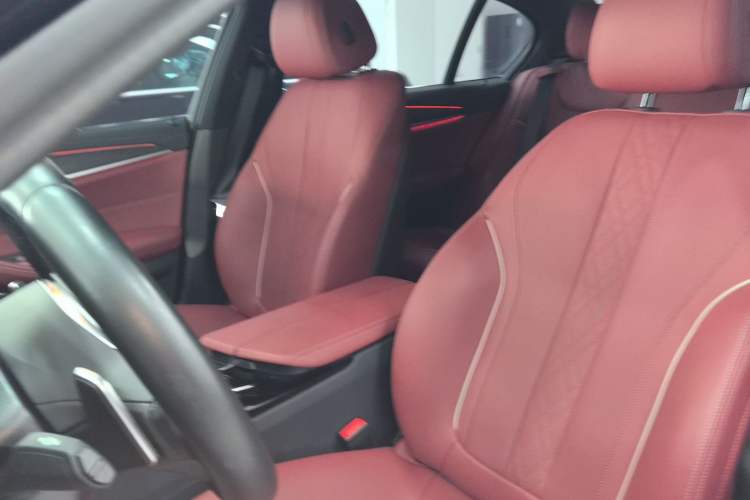 Used BMW 5 Series 2022 Second Facelift 530Li Leading Edition M Sport Package
