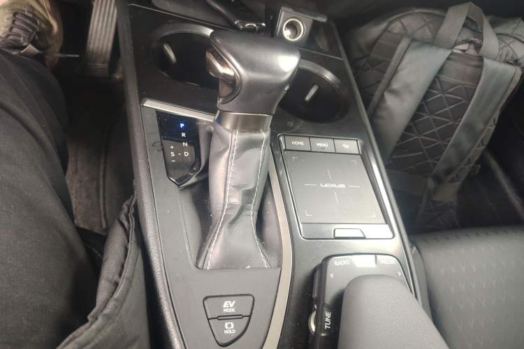 Used Lexus UX 2020 260h Explore & Adventure Edition