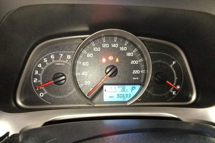 Used Toyota RAV4 2016 2.0L CVT Two-Wheel Drive Fashion Edition China V Standard Instrument Cluster