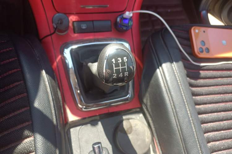 Used HYOSOW S3 2014 1.5L Comfort Version China IV Emission Standard Gear Lever