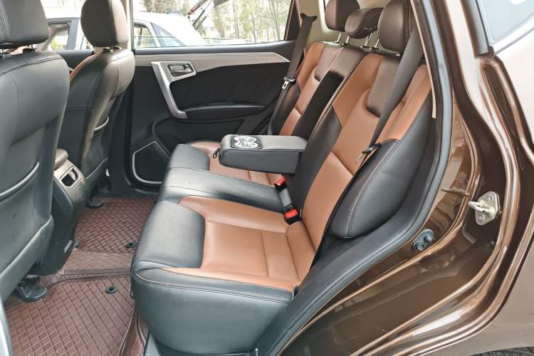 Used Geely Auto Vision X6 2016 1.3T CVT Flagship Model
