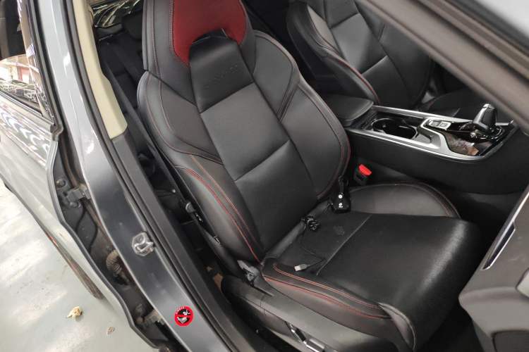 Used Lynk & Co 01 2019 2.0T Two-Wheel Drive Zhaopu Version China V Standard
