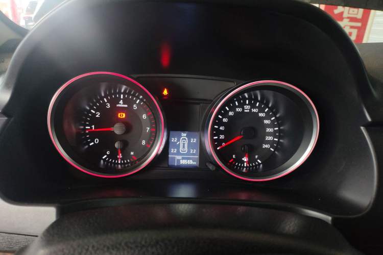 Used Haval H6 2017 Red-Label Sport Edition 1.5T Manual Two-Wheel Drive Elite Model Instrument Cluster