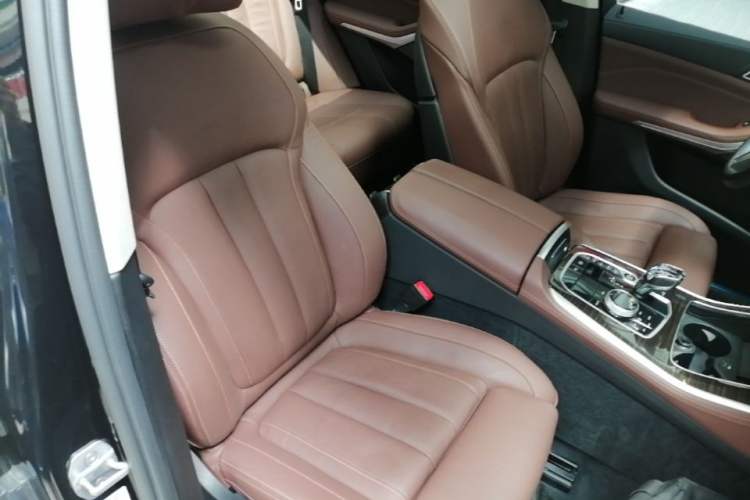 Used BMW X5 2020 xDrive40i Luxury Model with M Sport Package
