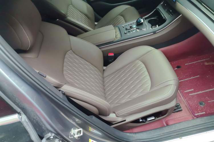 Used BYD Han 2023 DM-i Champion Edition 121KM Prestige Model
