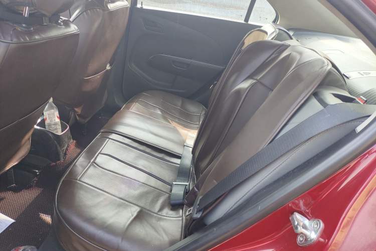 Used Chevrolet Aveo Sonic 2011 Sedan 1.4L MT SL