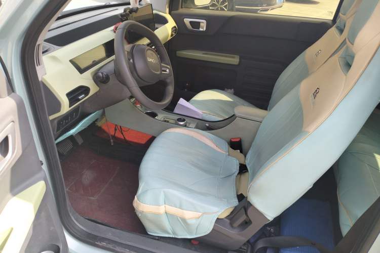 Used Geely Galaxy Panda 2023 Panda Mini 200km Endurance Bear
