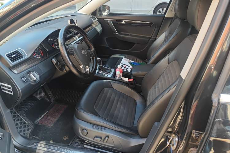 Used Volkswagen Magotan 2012 Facelift 1.8TSI Prestige Model Left Front Seat