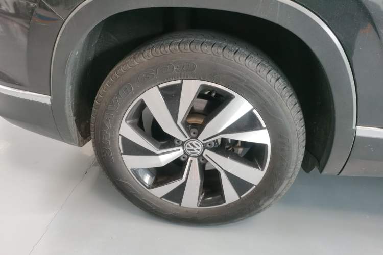 Used Volkswagen Tayron 2019 330TSI Two-Wheel-Drive Luxury Version China V Emission Standard
