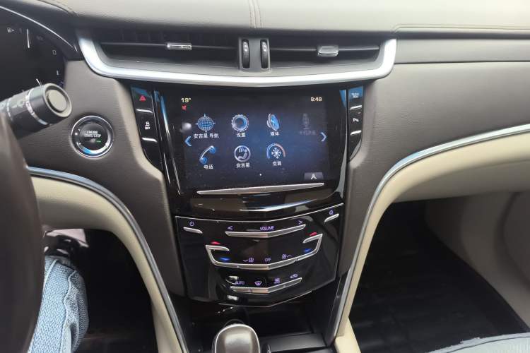Used Cadillac XTS 2014 28T Comfort Version Audio And AC Panel