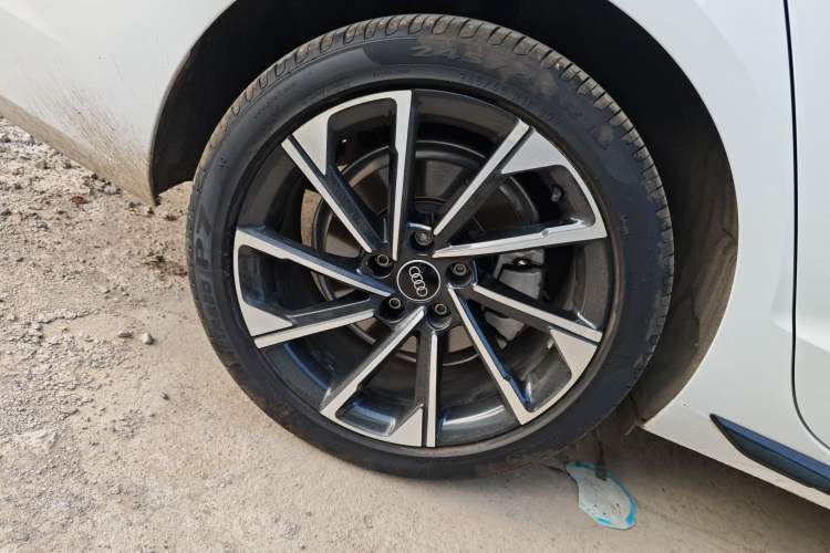 Used Audi A4L 2023 40 TFSI Luxury Dynamic Model
