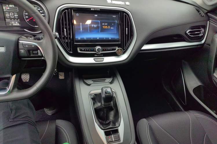 Used JETOUR X70M 2022 1.5T Manual Advanced Partner 7-Seater
