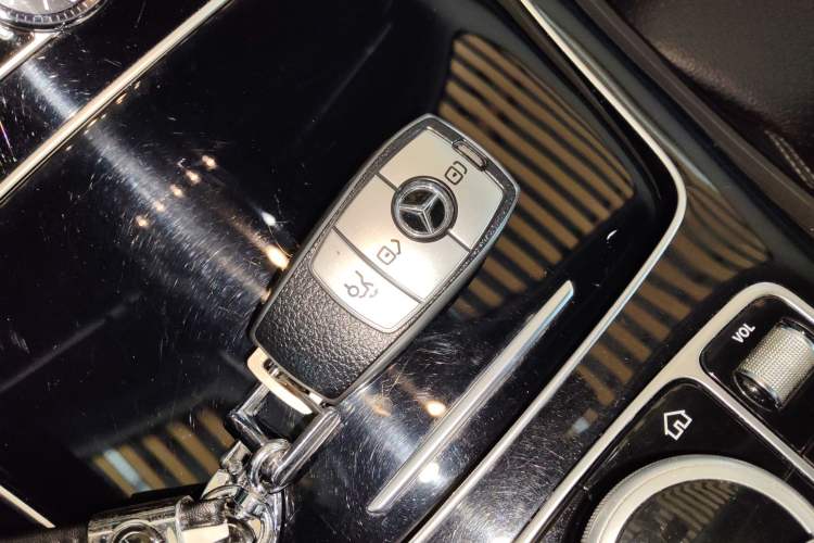 Used Mercedes-Benz E-Class 2016 E 200 L Vehicle Key