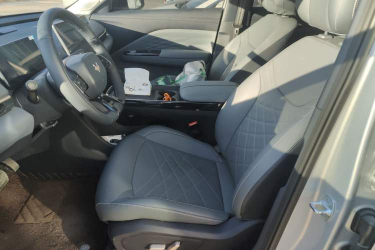 Used ARCFOX T1 2025 Model 425 PLUS
