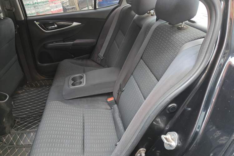 Used Honda Crider 2015 1.8L automatic luxury edition
