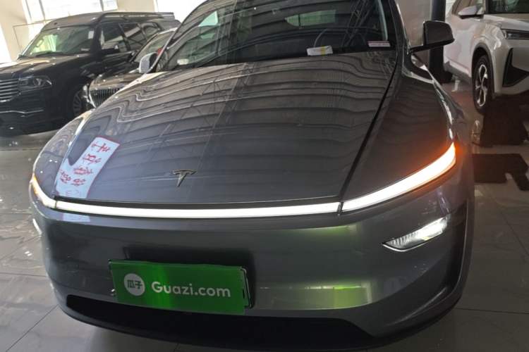 Used Tesla Model Y 2025 Rear-Wheel Drive First Edition Front