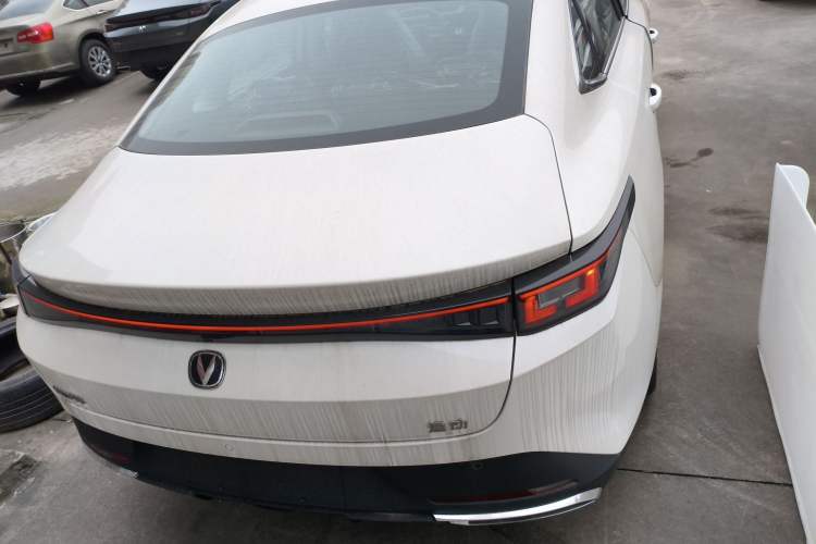 Used CHANGAN Eado 2025 Blue Whale 1.5T 500Bar Prestige Model
