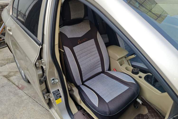 Used Roewe 350 2015 1.5L Manual Luxury Sunroof Edition
