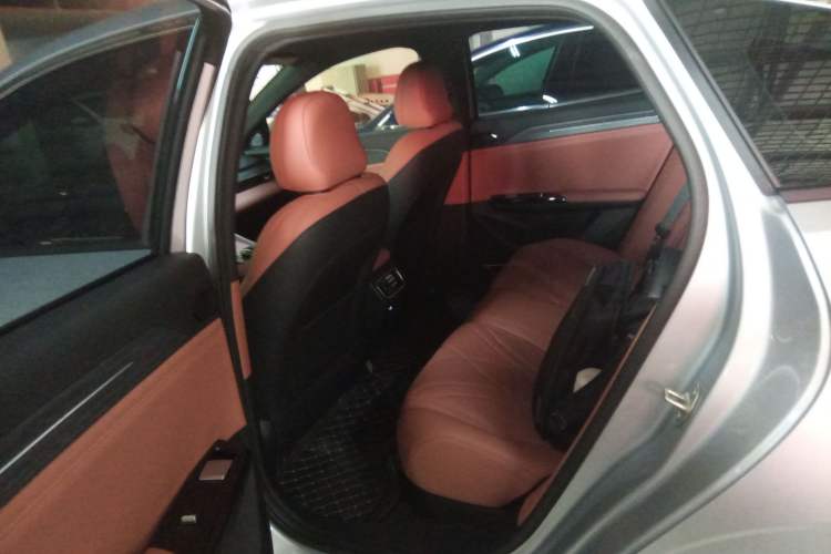 Used Geely Galaxy L6 2025 EM-i 140km Explorer+ Edition
