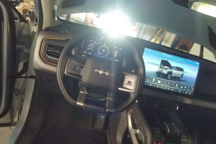 Used Formula Leopard Titanium 3 2025 501 km All-Wheel Drive Intelligent Driving Max Edition Steering Wheel