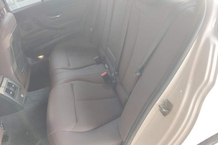 Used BMW 3 Series 2018 320Li Fashion Model Left Rear Seat