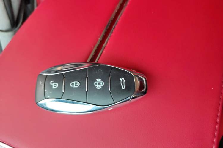 Used Hongqi HS3 2023 1.5T Two-Wheel Drive Shanwei Edition
