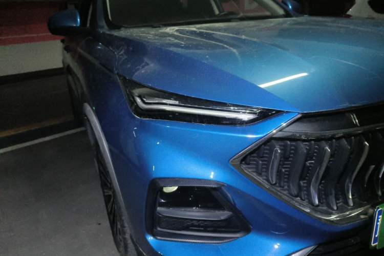 Used CHANGAN OSHAN X5 2021 1.5T DCT Elite Edition Right Front Headlight