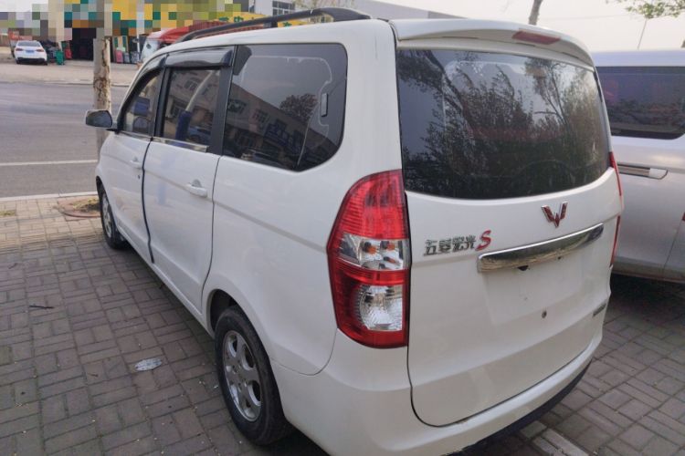 Used Wuling Hongguang 2014 1.5L Standard Version
