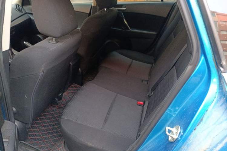 Used Mazda 3 2012 Hatchback 1.6L Manual Comfort Model