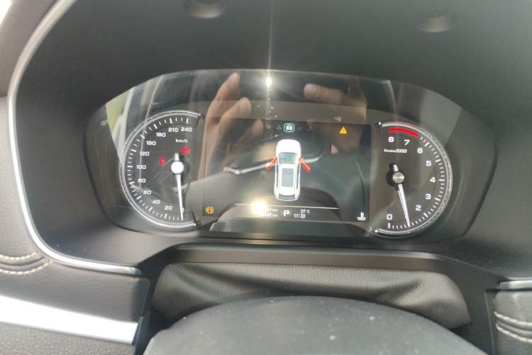 Used Roewe RX5 2018 30T Two-Wheel Drive Automatic Internet Smart Edition
