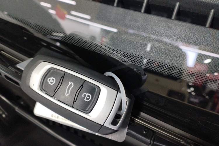 Used Geely Galaxy Panda 2025 210 km – Yuanqi Bear