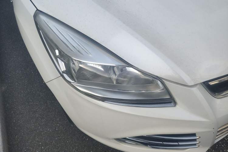 Used Ford Kuga 2013 1.6L GTDi Two-Wheel-Drive Trend Model