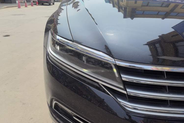 Used Volkswagen Phideon 2016 380TSI Two-Wheel-Drive Supreme Edition Right Front Headlight