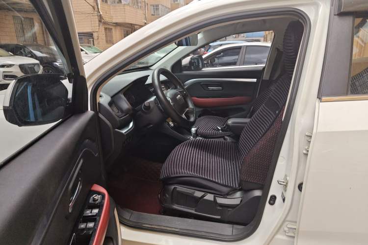 Used Haval H2s 2017 Red-Label 1.5T Dual-Clutch Comfort Model Left Front Seat