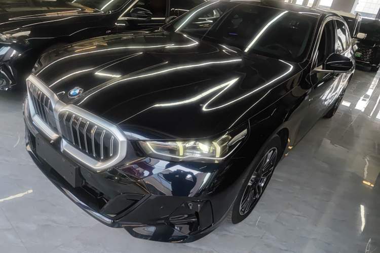 Used BMW 5 Series 2024 530Li Leading Model M Sport Package