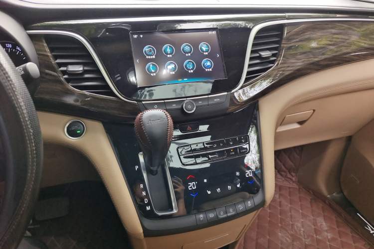 Used Buick GL8 2017 ES 28T Flagship Model China V Standard