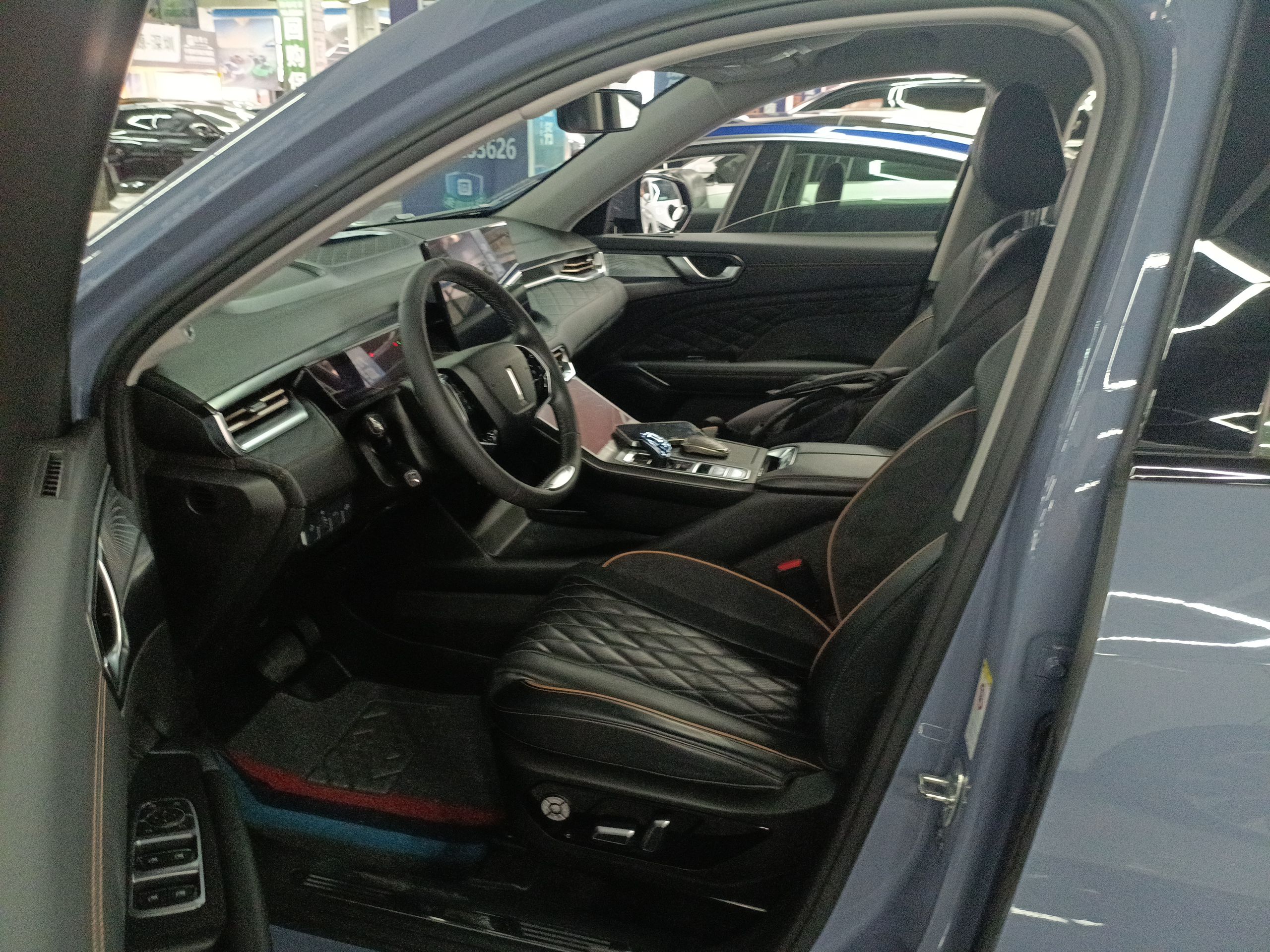 المقاعد الأمامية داخل السيارة