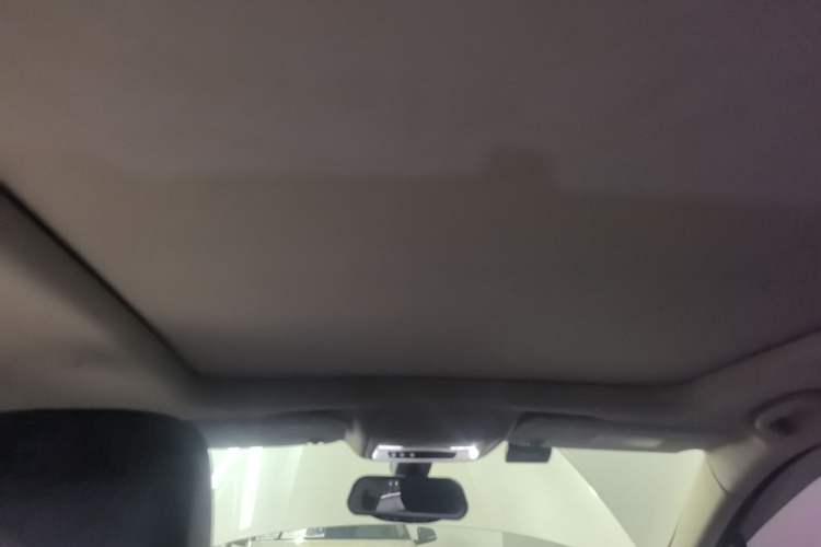 Used Cadillac XT5 2018 25T Luxury Model
