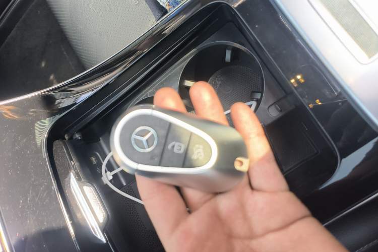 Used Mercedes-Benz C-Class 2023 Restyled C 260 L Sport Edition Vehicle Key