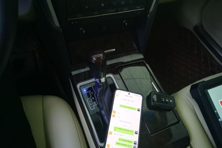 Used Toyota Camry 2016 2.0G 10th Anniversary Leading Edition
