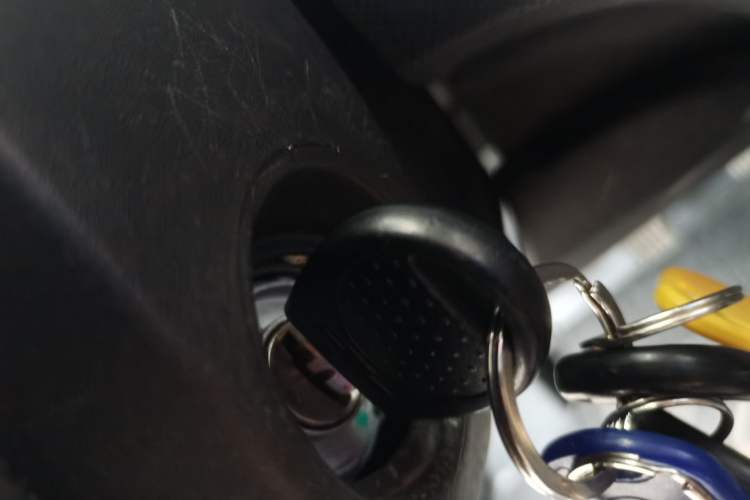 Used Chevrolet Sail 2013 Sedan 1.4L Manual Ideal Happiness Edition Vehicle Key