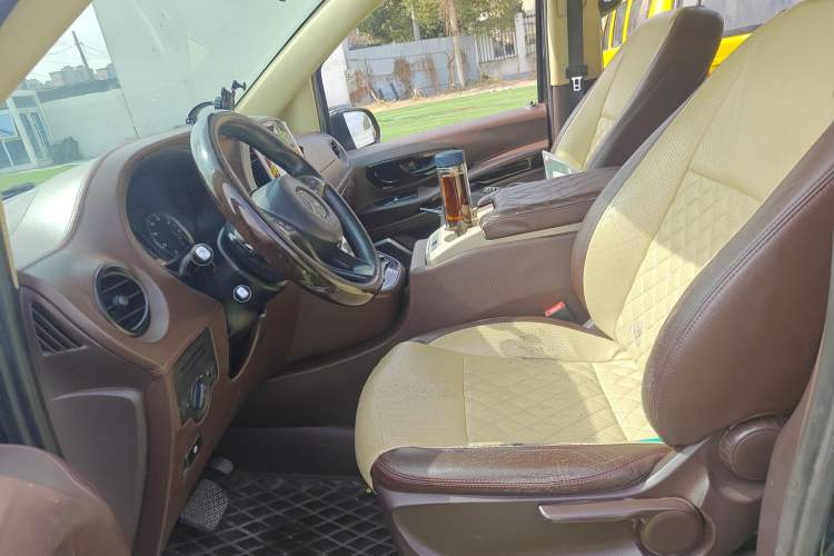 Used Mercedes-Benz Vito 2016 2.0T Elite Edition Left Front Seat