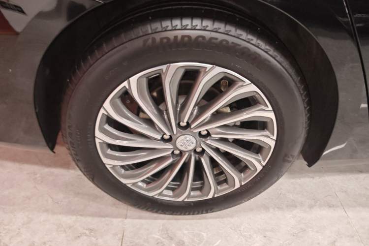 Used Buick LaCrosse 2023 28T Prestige Edition
