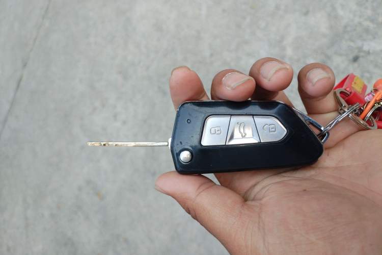 Used Nissan Sylphy 2012 1.6XE CVT Comfort Edition Vehicle Key