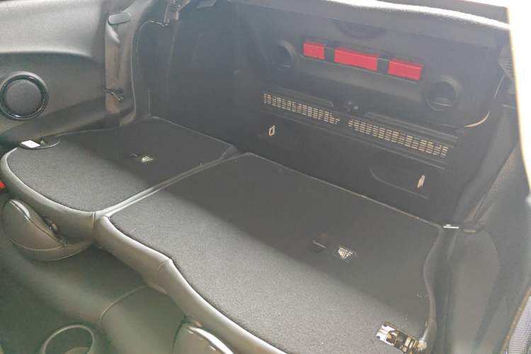 Used MINI 2022 Updated 1.5T ONE Left Rear Seat