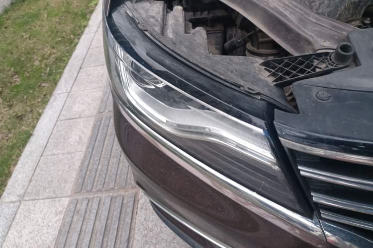 Used Roewe RX5 2016 20T Two-Wheel Drive Automatic Internet Smart Edition
