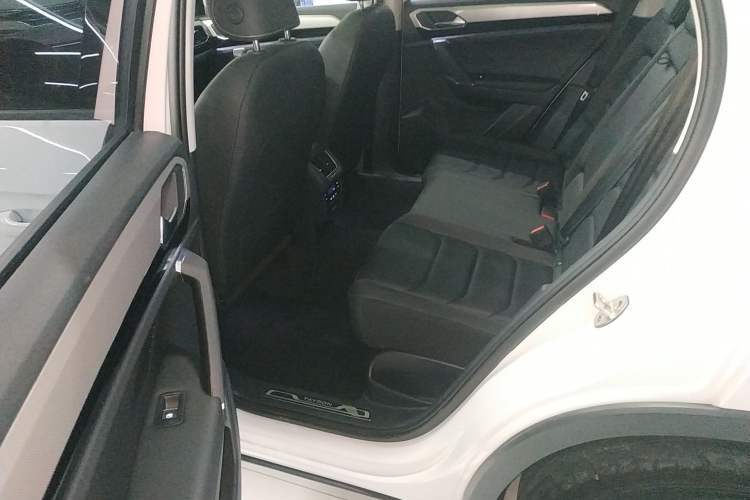 Used Volkswagen Tayron 2022 280TSI Two-Wheel Drive Luxury Smart Connectivity Version Left Rear Seat