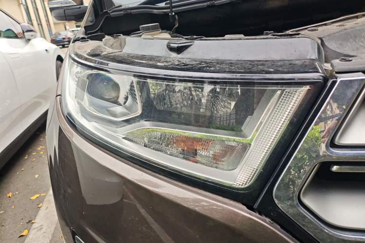 Used Ford Edge 2016 EcoBoost 245 Two-Wheel-Drive Titanium 5-Seater