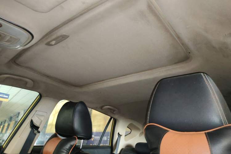 Used BYD Song 2016 GaiShi Edition 1.5TI Manual Elite Model Headliner