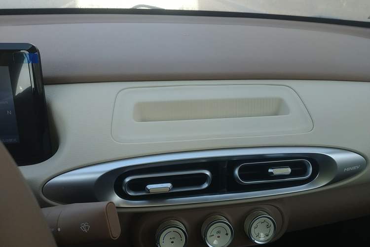 Used Wuling Hongguang MINIEV 2025 Four-Door Version Advanced Edition
